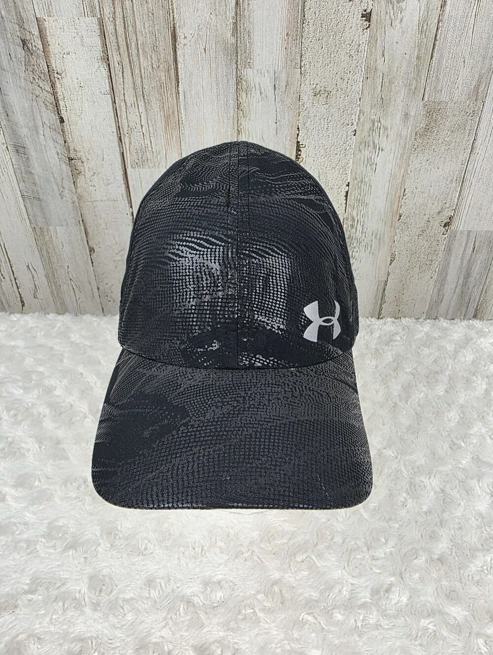 Under Armour Fly By Black Metallic Baseball Cap
